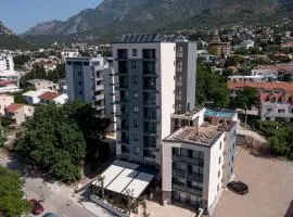 N Hotel
