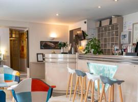 Plazza Hotel, hotel em Nîmes