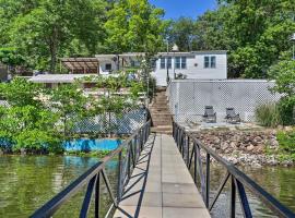 Hotel Foto: Waterfront Home with Private Dock and Boat Slip!