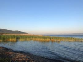 호텔 사진: Home on Iznik Lake with its own Private Beach