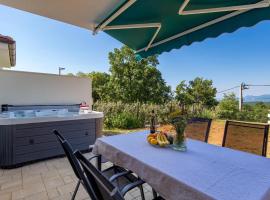 Hotel fotoğraf: Cozy Home In Marcelji With Jacuzzi