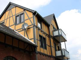 Hotel fotoğraf: Bahnhof Gleis 72 - Ferienwohnungen