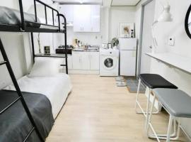 호텔 사진: Seoul Central Namsan Studio 2Beds #102