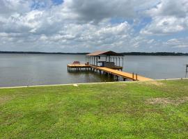 Hình ảnh khách sạn: Lakefront Oasis with Private Boat Dock on Lake Palestine