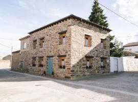 Casa rural el gato encantado, hotel in Matalebreras