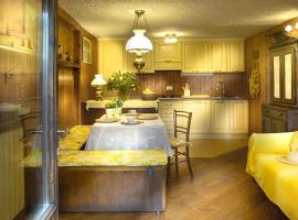 Hotel Photo: 2 bedrooms chalet with sauna enclosed garden and wifi at Gratillon