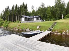 Hotel Photo: Cozy holiday home with its own jetty and panoramic views of Norra Orsjon