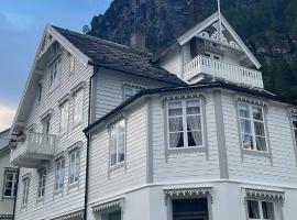 Sylte Hotell, Valldal, hotel in Valldal