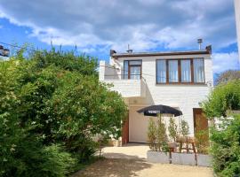 Фотографія готелю: Dunes et Mer - Terrace, garden and free parking space