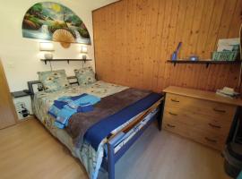 Chez l'Eveline Chambre Tortue、Les Boisのホテル