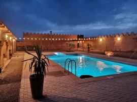 酒店照片: Ksar Montana Gîtes, Chambres piscine