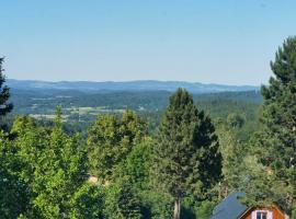 Ośrodek Wypoczynkowy Nad Wodospadem, hotel v destinaci Przesieka
