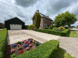 Hotel fotoğraf: Woning aan het water in het Friese Merengebied