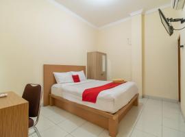 Hotel Foto: RedDoorz @ Jalan Kolonel Haji Burlian Palembang 2