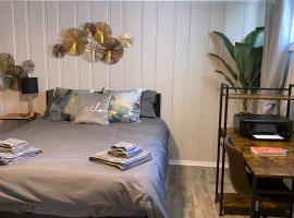 Hotel Photo: Cozy and Modern 1BR Apartment with WiFi and Dogs Welcome