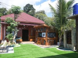 Hotel Photo: Omah Kayu Villa