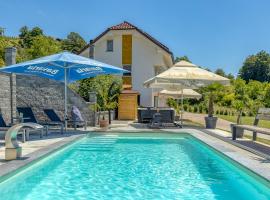 Zdjęcie hotelu: Pool & Whirlpool Art Villas - Happy Rentals