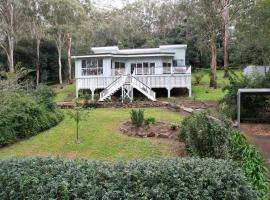 酒店照片: Tree House Toowoomba - Peace & Quiet in tree tops
