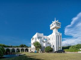 ホテル写真: 夏日澄藍The Charming Land