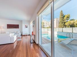 รูปภาพของโรงแรม: Greek Villa sunrelax with Private Pool Jacuzzi