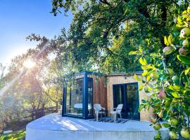 מלון צילום: Elysian Fields - The Island Tiny House