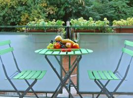 Hotel foto: apartment at Colosseo with terrace overlooking the garden by LYON