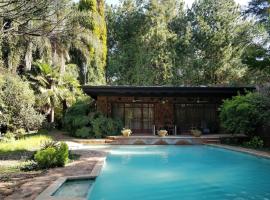 Hotel Foto: The Pool House @ Salbu