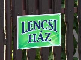 होटल की एक तस्वीर: Lencsi ház