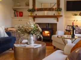 Hotel Foto: Beehives Cottage at Woodhall Estate