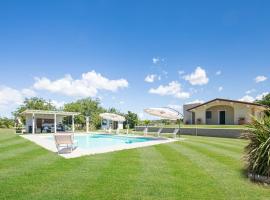 A picture of the hotel: Villino le Viole by VacaVilla