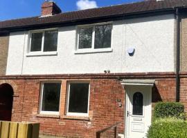 Hotel foto: Modern 4 bed home, 30 minute walk from City Centre