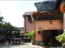 Фотографія готелю: Restaurace a penzion Na Růžku