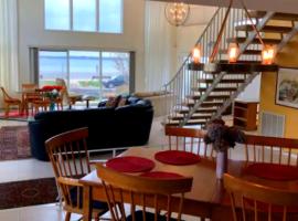 Hotel Photo: Swapscott Beachfront Vacation Home for Families