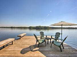 Hotelfotos: Quiet Home on Lake Hawkins with Kayaks and Dock!