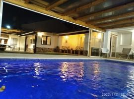 A picture of the hotel: Casa rural la Zarza