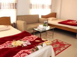 Hotel Photo: Calm & Cozy Guest Room with Free Breakfast-Parking