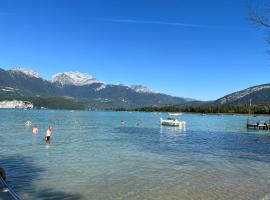 VILLA CORNELIA, hotel v destinaci Sévrier