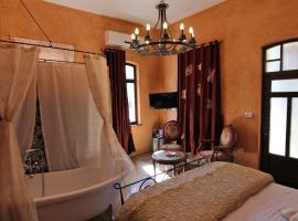 Atelier Luxury Rooms, hotel v destinaci Haifa