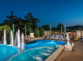 Семеен хотел Golden Place, ξενοδοχείο στη Σωζόπολη