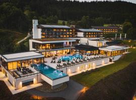 Sonnenhof Resort Bayerischer Wald, hotel v destinaci Lam
