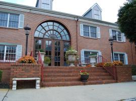 A picture of the hotel: Colts Neck Inn Hotel
