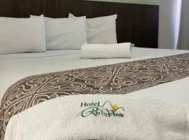 Hotel Rio Verde