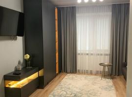 Стильна чудова квартира в місті Тернопіль, hotel v destinaci Ternopil