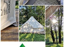 Glamping Kaliska, hotel v destinaci Łochów