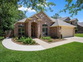 Spacious Conroe Home around 4 miles to the Lake, ξενοδοχείο σε Montgomery