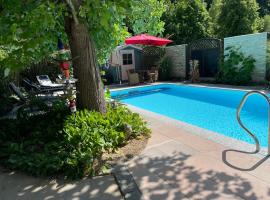 Hotel fotoğraf: Schöne Wohnung mit Pool und Sauna zum Wohlfühlen