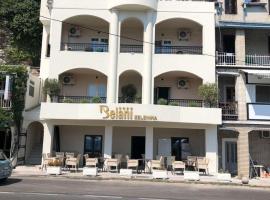 Apartments Belani Zelenika, ξενοδοχείο σε Španjola