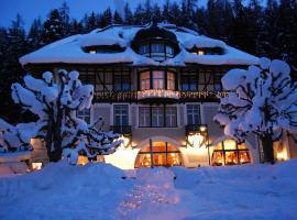 Hotel Villa Post, hotel in Vulpera