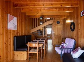 A picture of the hotel: La Cabane du Petit Tour