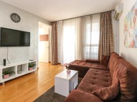 ホテル写真: New Belgrade Apartment Lavina, parking 5 evra dan